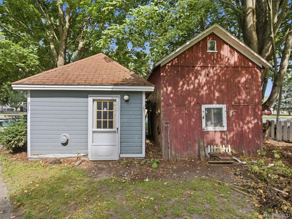 51056 Atwood Street New Baltimore City, MI 48047