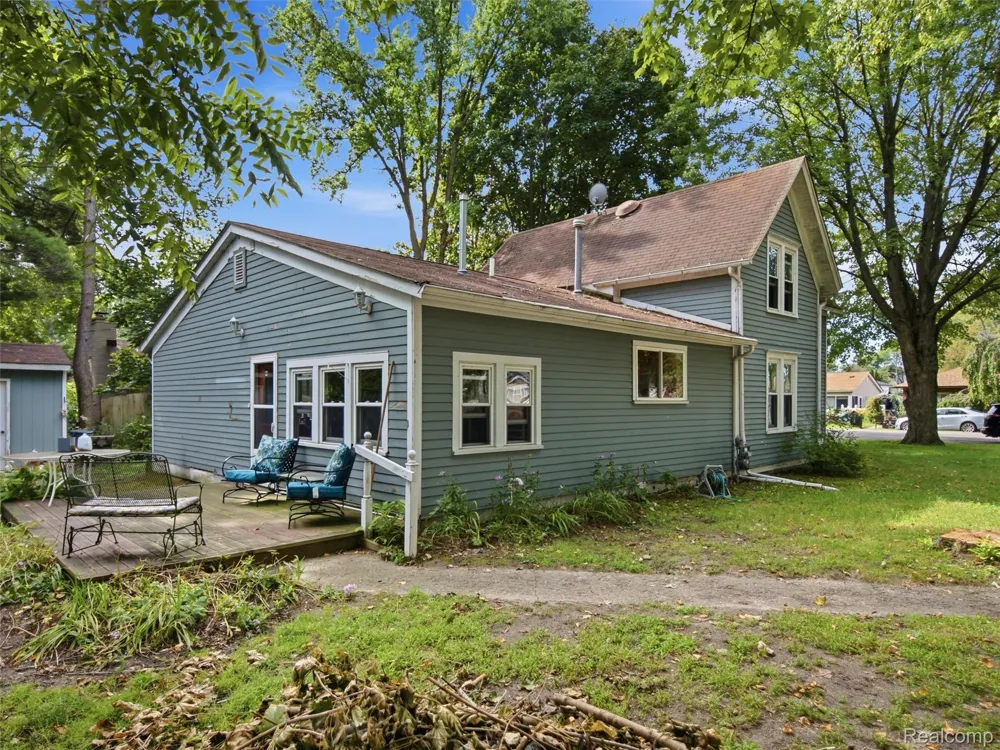 51056 Atwood Street New Baltimore City, MI 48047