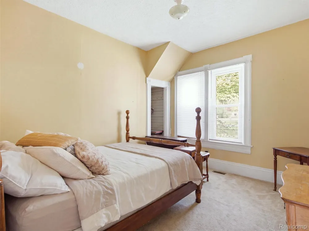 51056 Atwood Street New Baltimore City, MI 48047