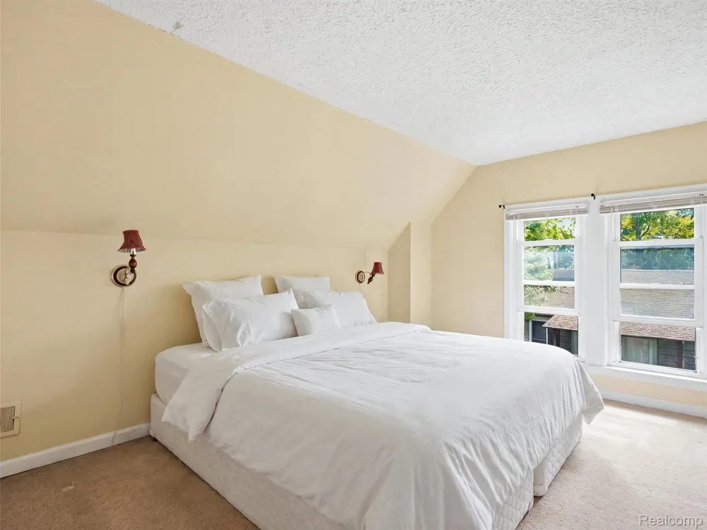 51056 Atwood Street New Baltimore City, MI 48047