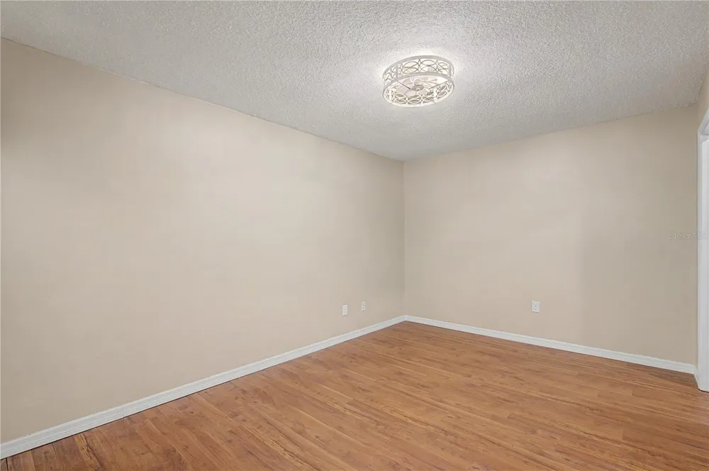 1302 GOLFVIEW DRIVE Tarpon Springs, FL 34689