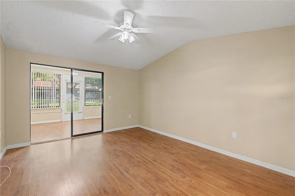 1302 GOLFVIEW DRIVE Tarpon Springs, FL 34689