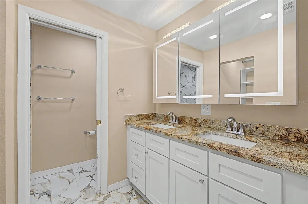 1302 GOLFVIEW DRIVE Tarpon Springs, FL 34689