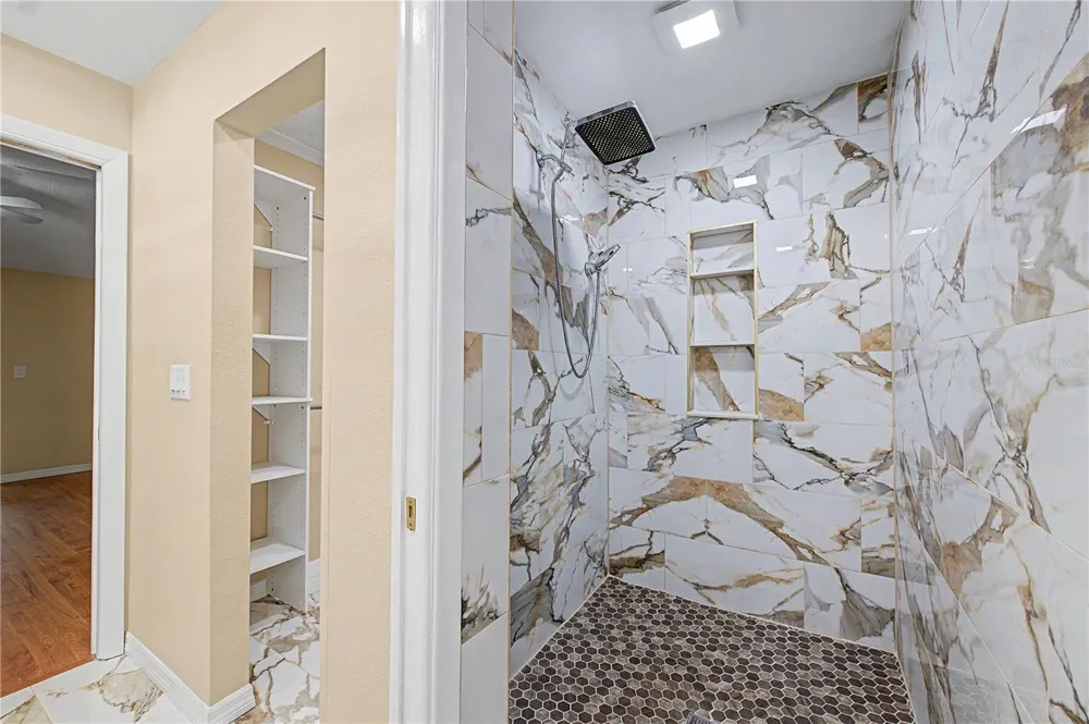 1302 GOLFVIEW DRIVE Tarpon Springs, FL 34689
