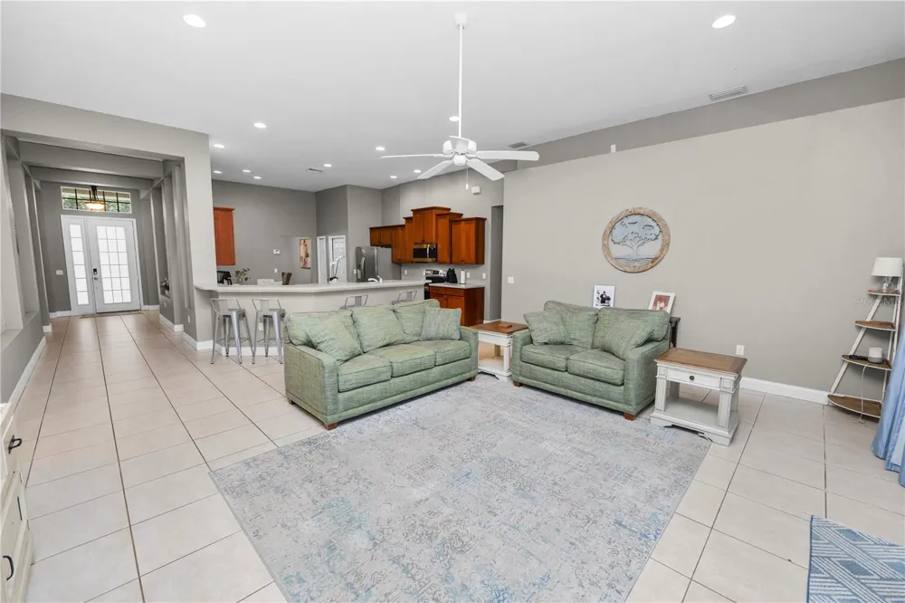 6776 HAMPSHIRE BOULEVARD Lakeland, FL 33813