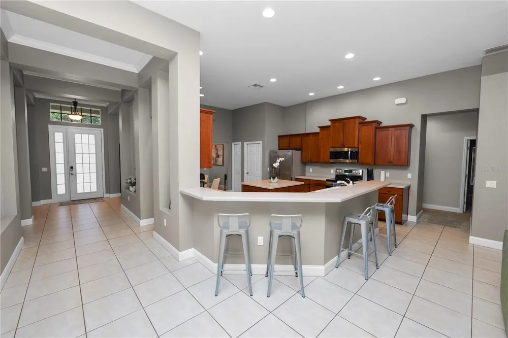 6776 HAMPSHIRE BOULEVARD Lakeland, FL 33813