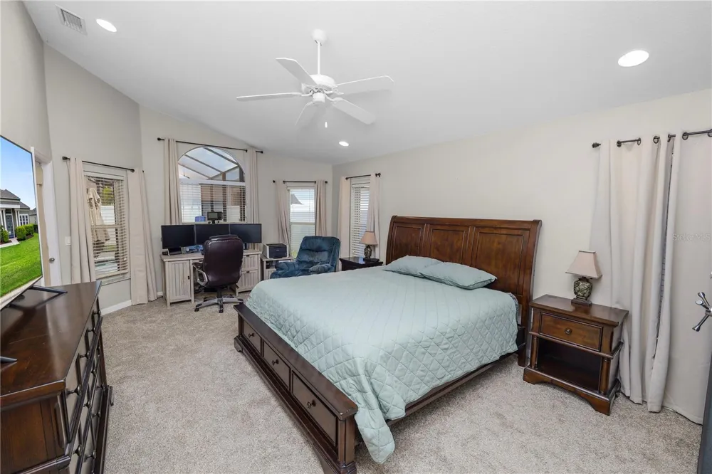 6776 HAMPSHIRE BOULEVARD Lakeland, FL 33813