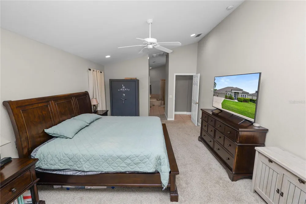 6776 HAMPSHIRE BOULEVARD Lakeland, FL 33813
