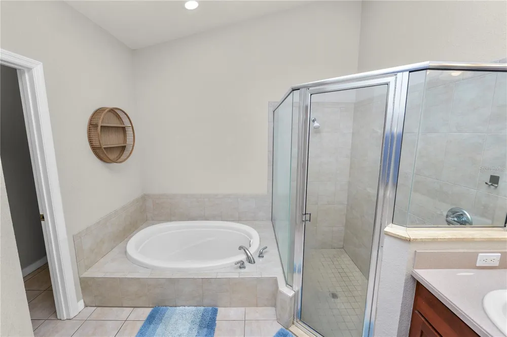 6776 HAMPSHIRE BOULEVARD Lakeland, FL 33813