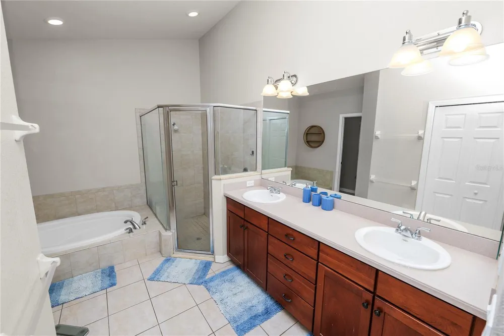 6776 HAMPSHIRE BOULEVARD Lakeland, FL 33813