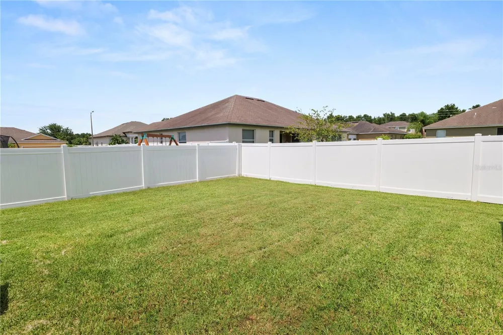 6776 HAMPSHIRE BOULEVARD Lakeland, FL 33813