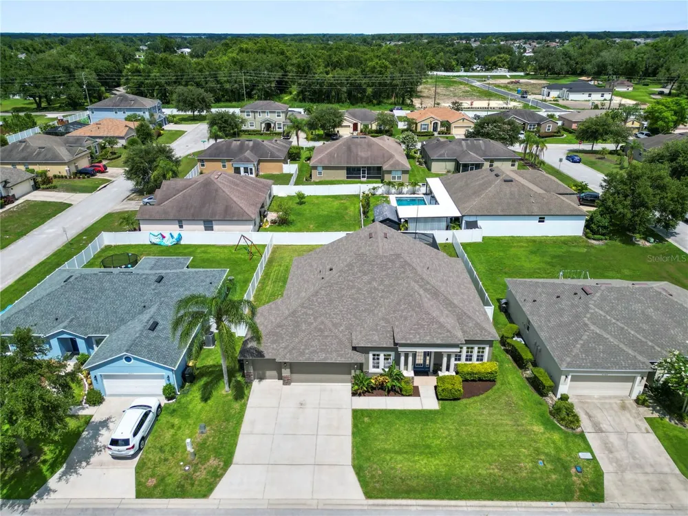 6776 HAMPSHIRE BOULEVARD Lakeland, FL 33813