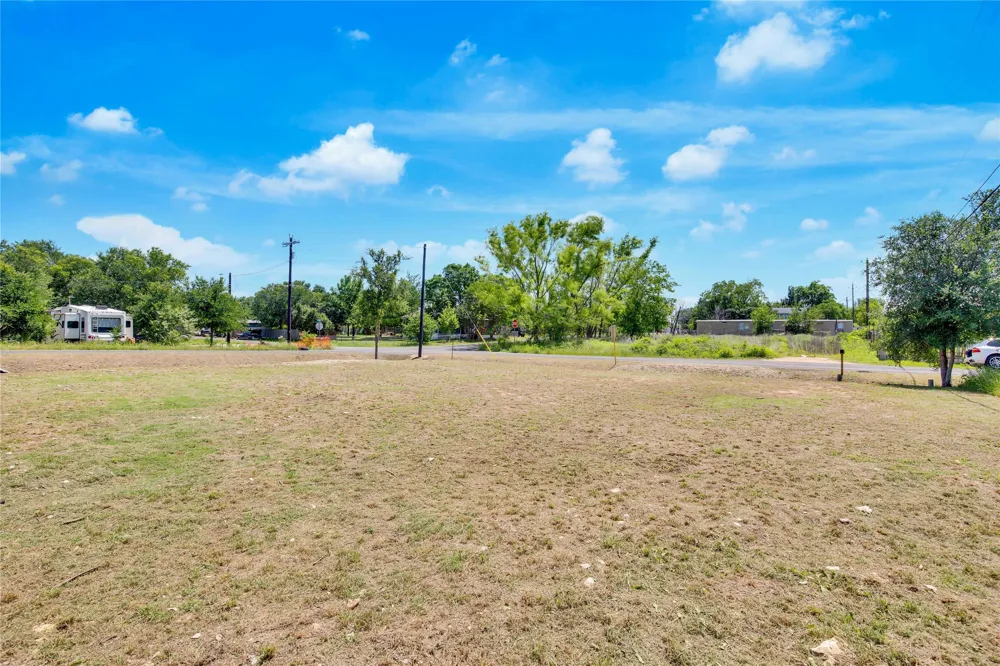 14706 Vevey Drive Del Valle, TX 78617