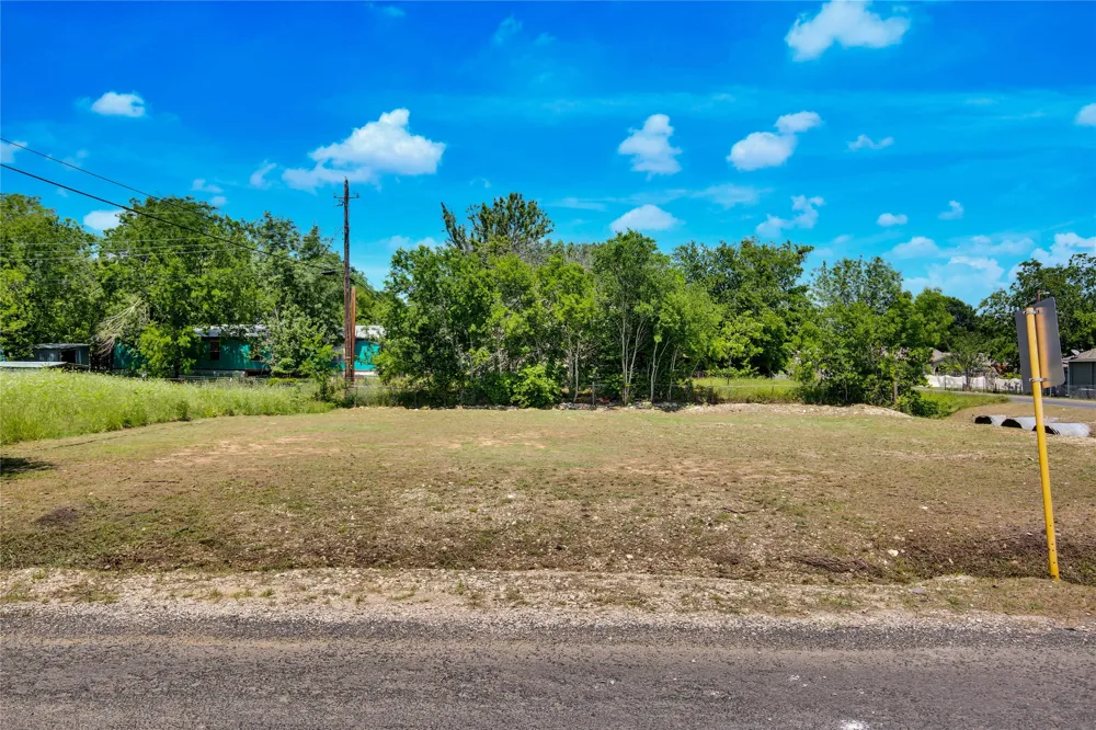 14706 Vevey Drive Del Valle, TX 78617