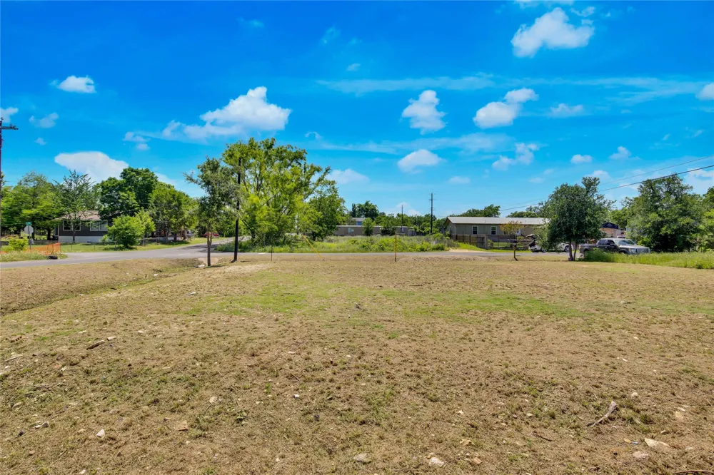 14706 Vevey Drive Del Valle, TX 78617