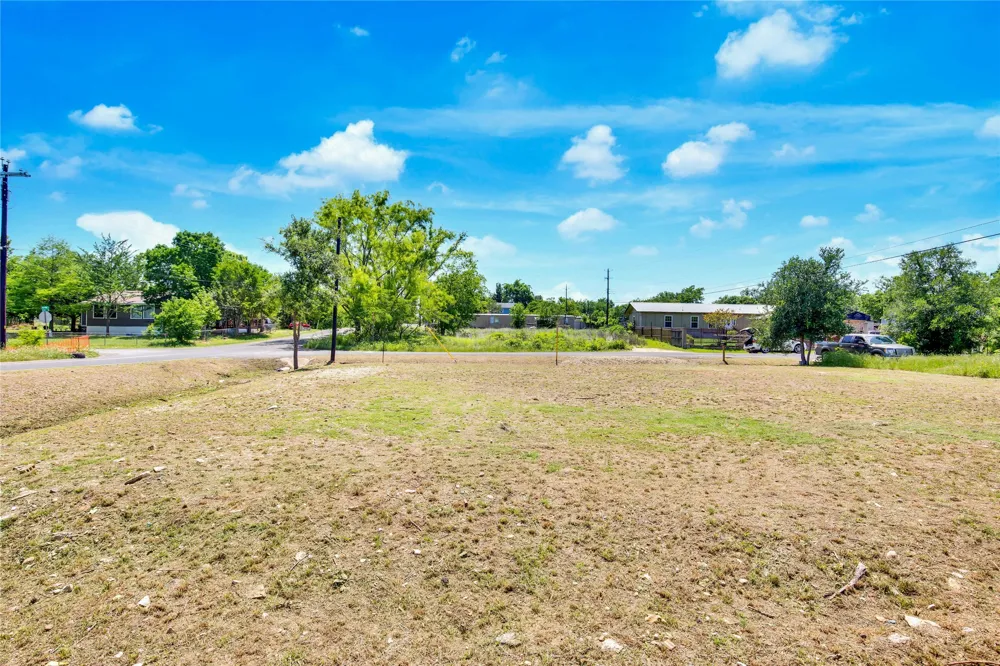 14706 Vevey Drive Del Valle, TX 78617