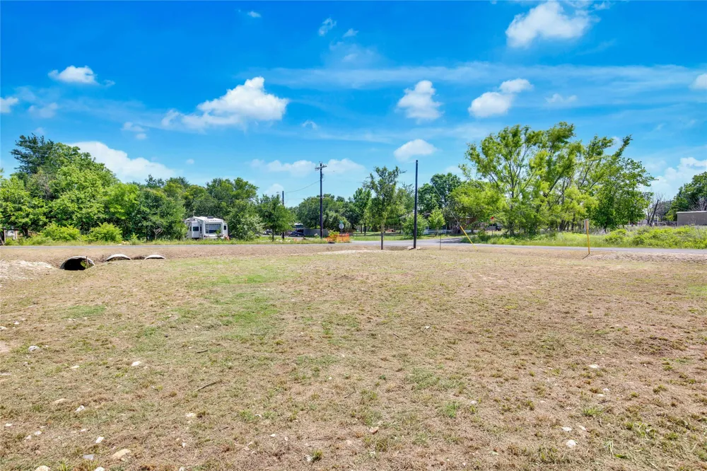 14706 Vevey Drive Del Valle, TX 78617