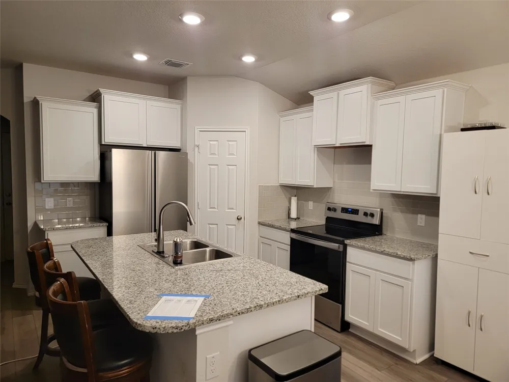 109 Akston Court Jarrell, TX 76537