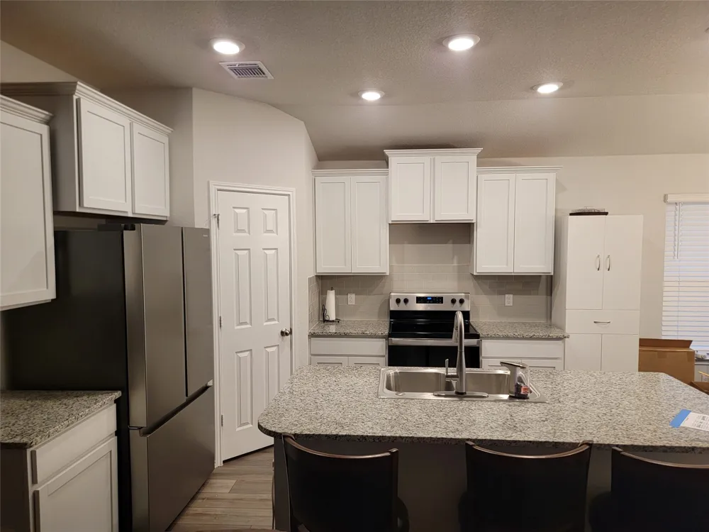 109 Akston Court Jarrell, TX 76537