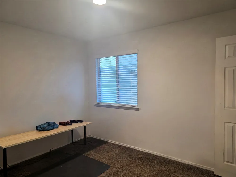 109 Akston Court Jarrell, TX 76537