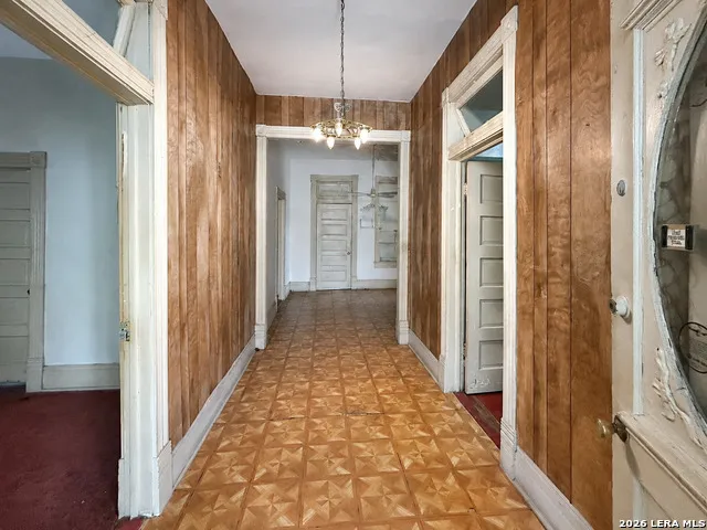 2419 W HOUSTON ST San Antonio, TX 78207