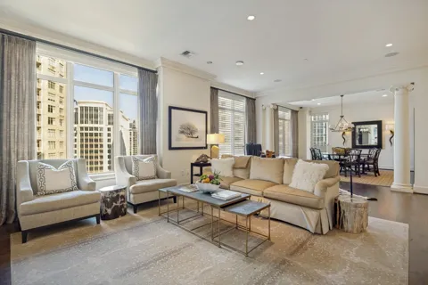 2525 Pearl Street #1207