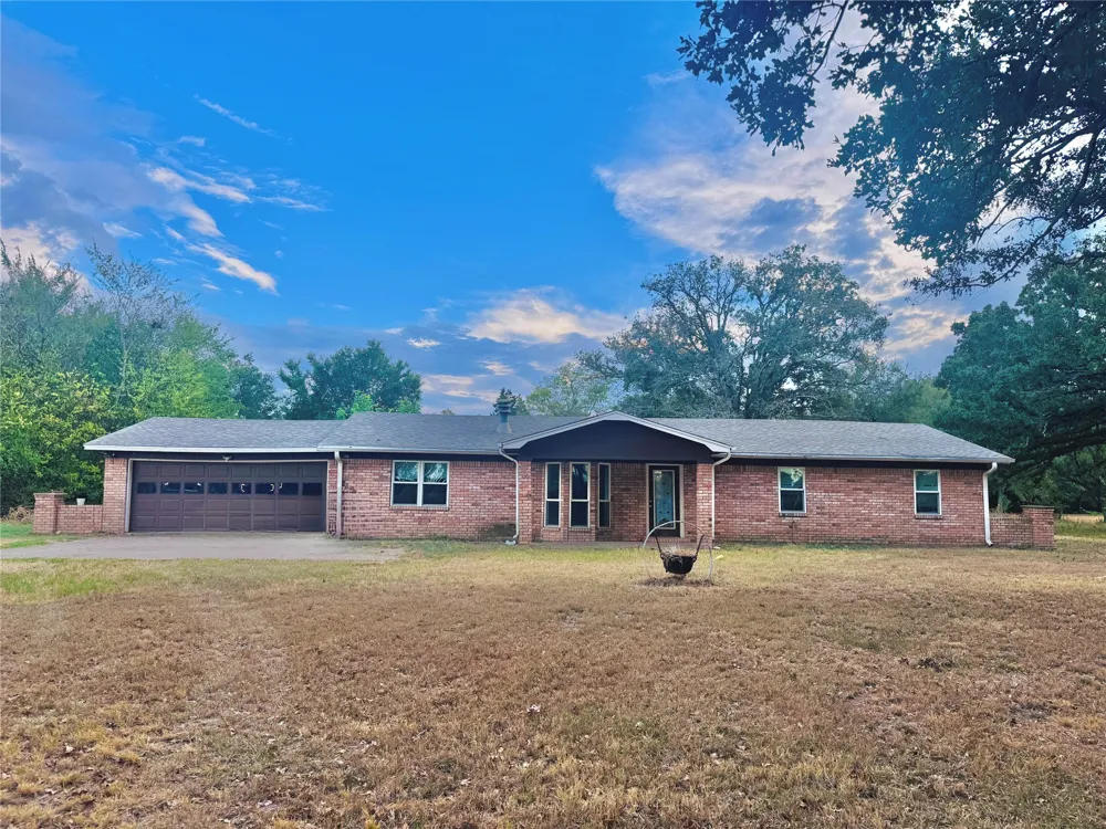 2484 County Road 2324 Como, TX 75431