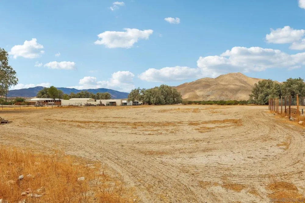 834 Wells Fargo Trl Julian, CA 92036