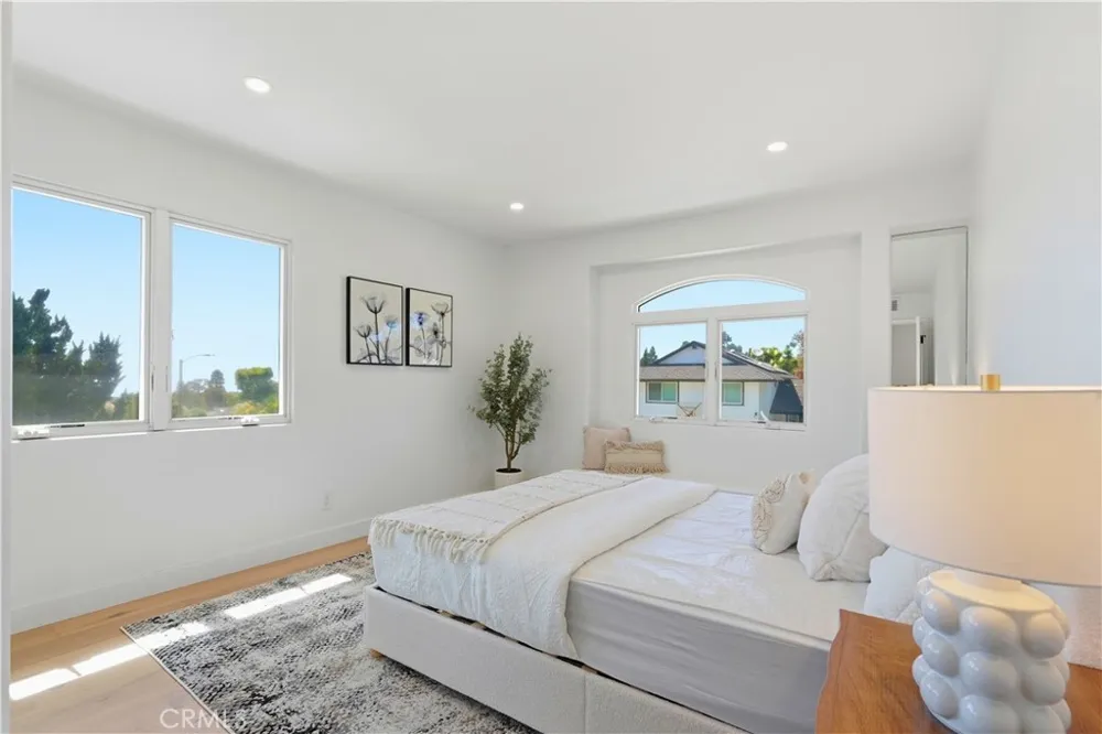 5726 Sunmist Drive Rancho Palos Verdes, CA 90275
