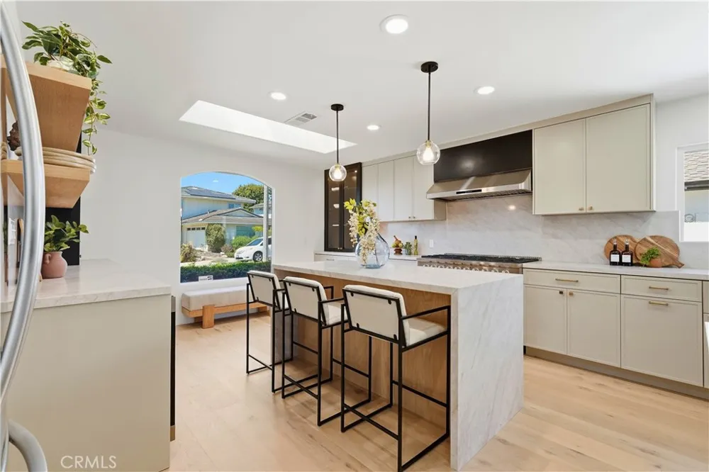 5726 Sunmist Drive Rancho Palos Verdes, CA 90275