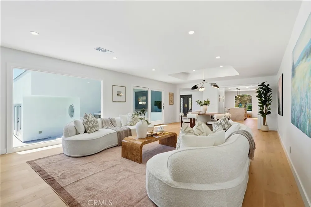 5726 Sunmist Drive Rancho Palos Verdes, CA 90275