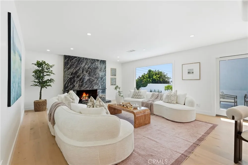 5726 Sunmist Drive Rancho Palos Verdes, CA 90275