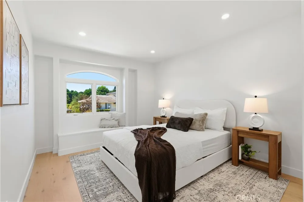 5726 Sunmist Drive Rancho Palos Verdes, CA 90275