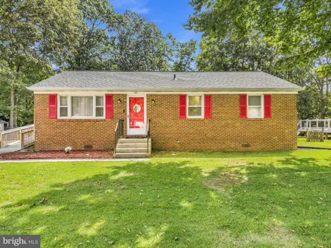 411 LINDEN LANE
