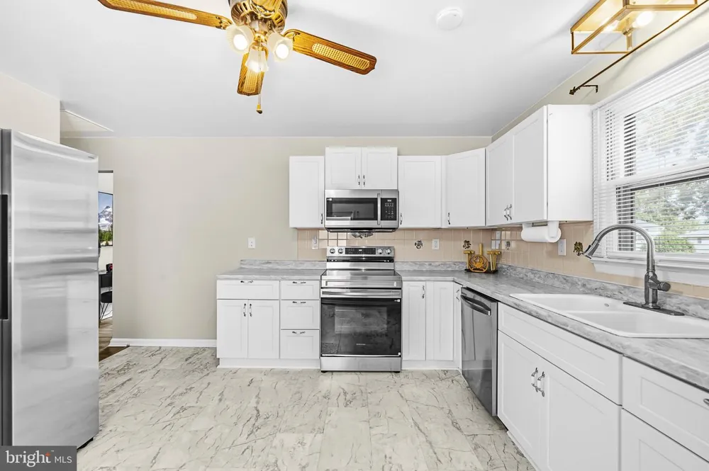 411 LINDEN LANE La Plata, MD 20646
