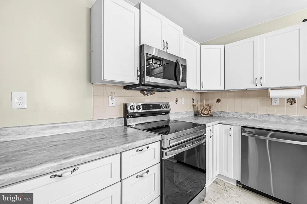 411 LINDEN LANE La Plata, MD 20646