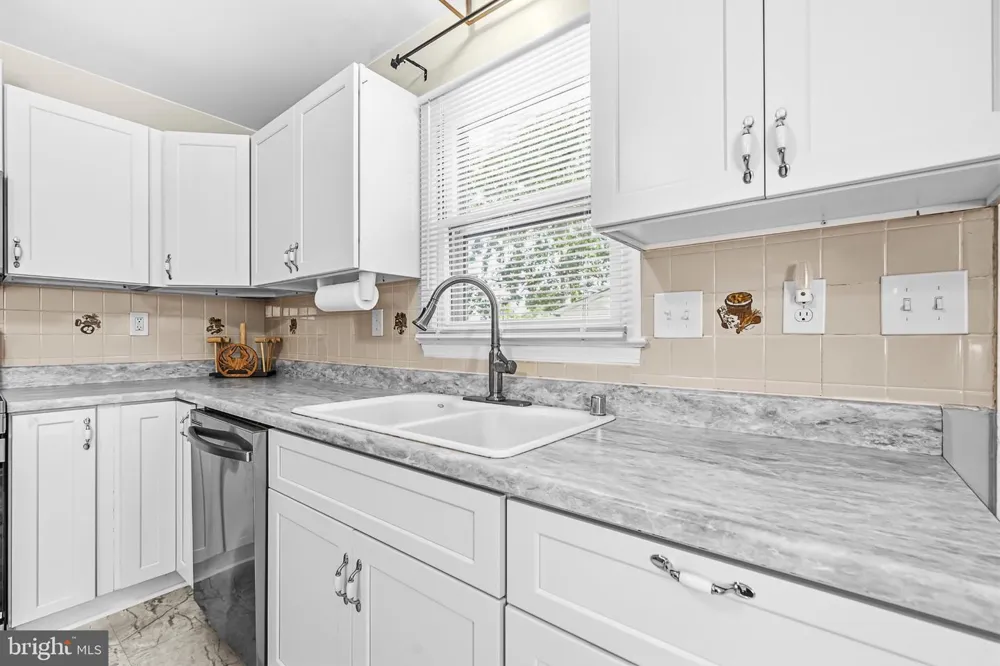 411 LINDEN LANE La Plata, MD 20646