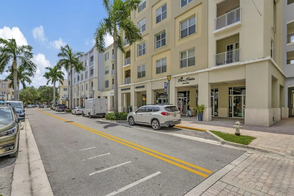4345 Parkside Drive Jupiter, FL 33458