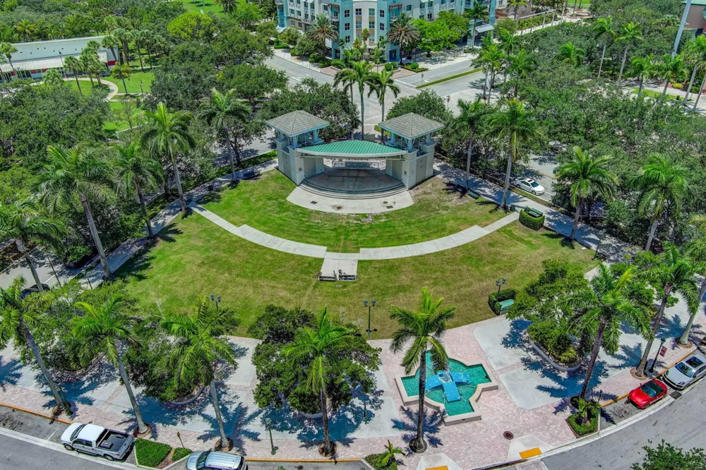 4345 Parkside Drive Jupiter, FL 33458
