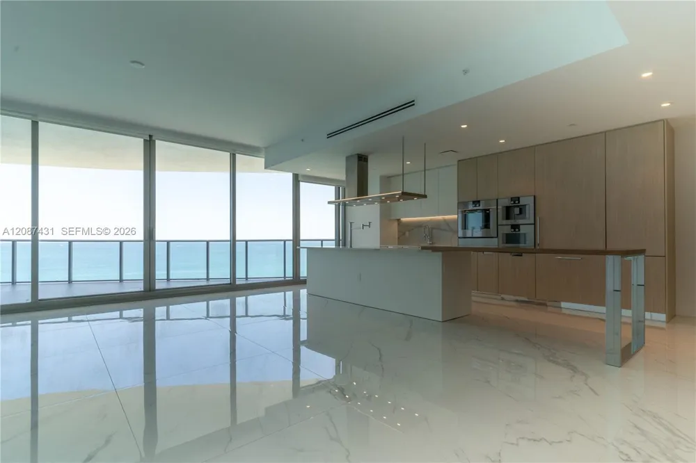 15701 Collins Ave #702 Sunny Isles Beach, FL 33160