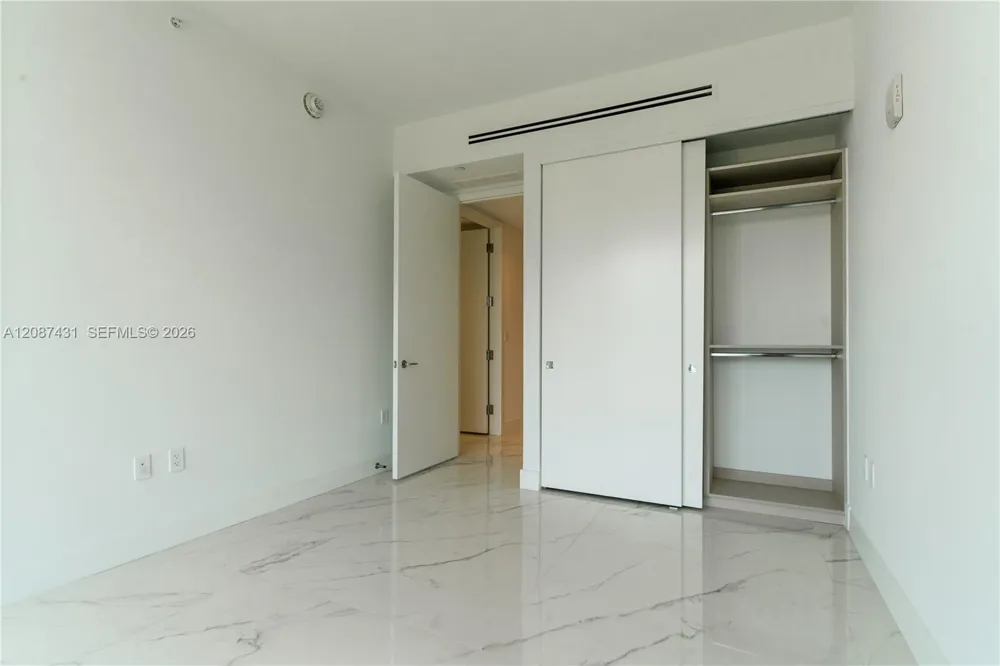 15701 Collins Ave #702 Sunny Isles Beach, FL 33160