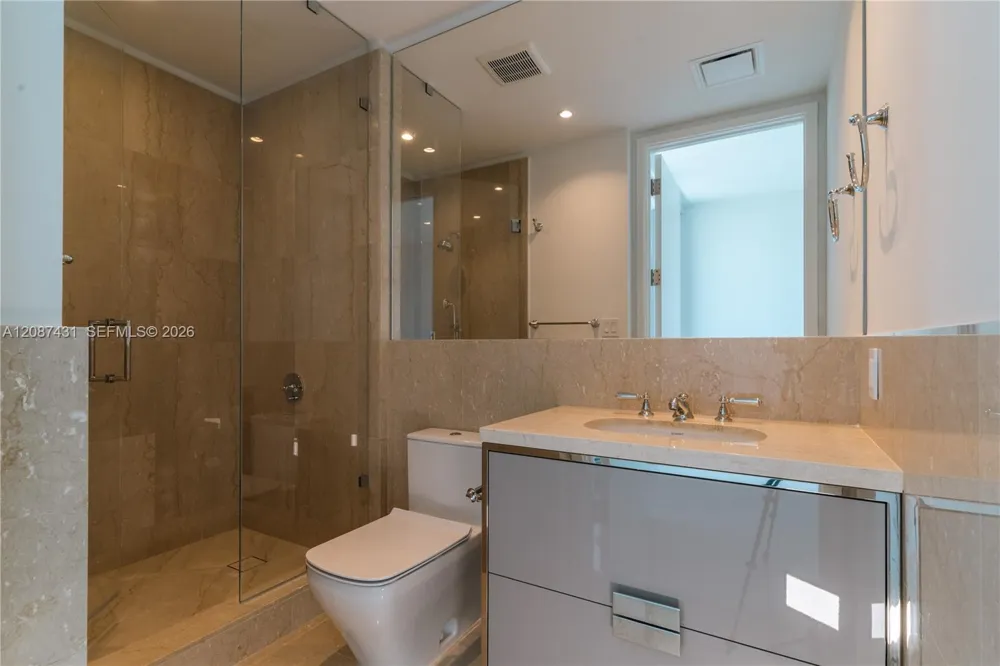 15701 Collins Ave #702 Sunny Isles Beach, FL 33160