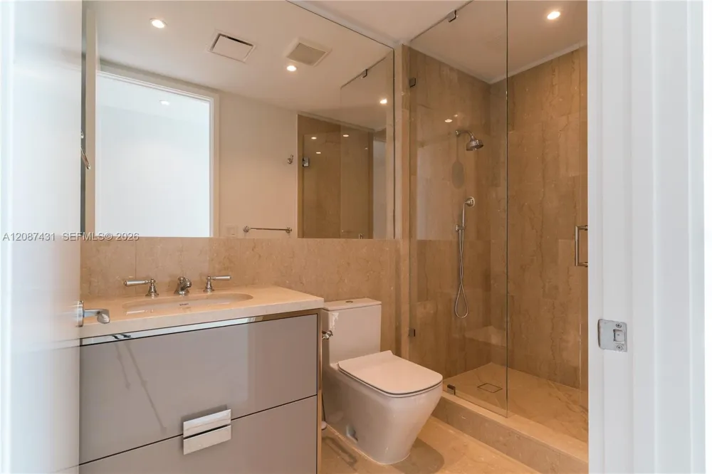 15701 Collins Ave #702 Sunny Isles Beach, FL 33160