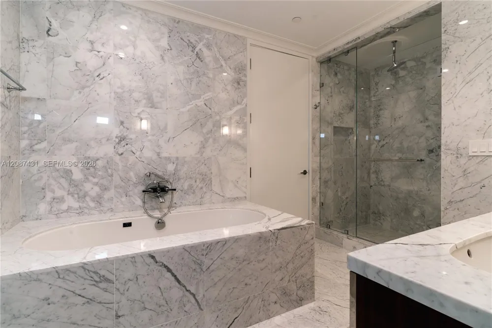 15701 Collins Ave #702 Sunny Isles Beach, FL 33160