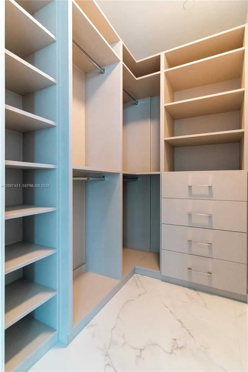 15701 Collins Ave #702 Sunny Isles Beach, FL 33160