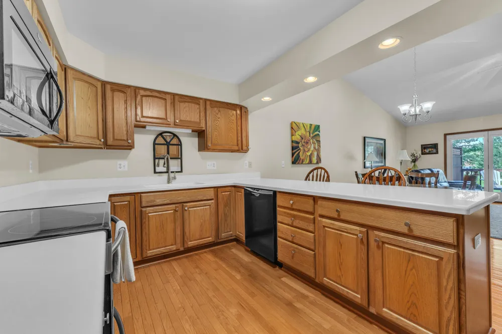 463 Cottonwood Lane Saline, MI 48176