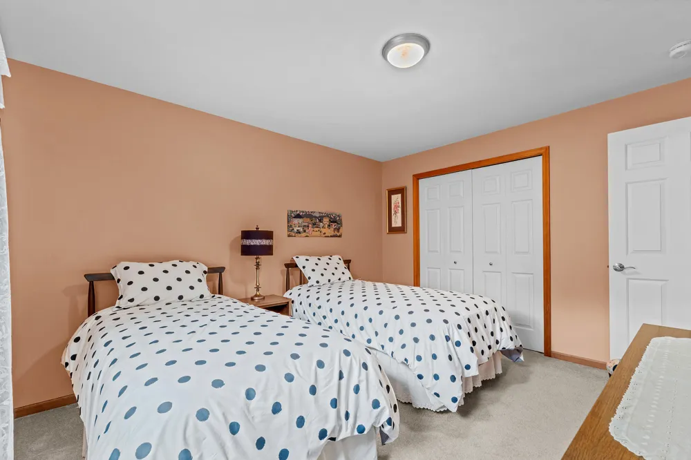463 Cottonwood Lane Saline, MI 48176