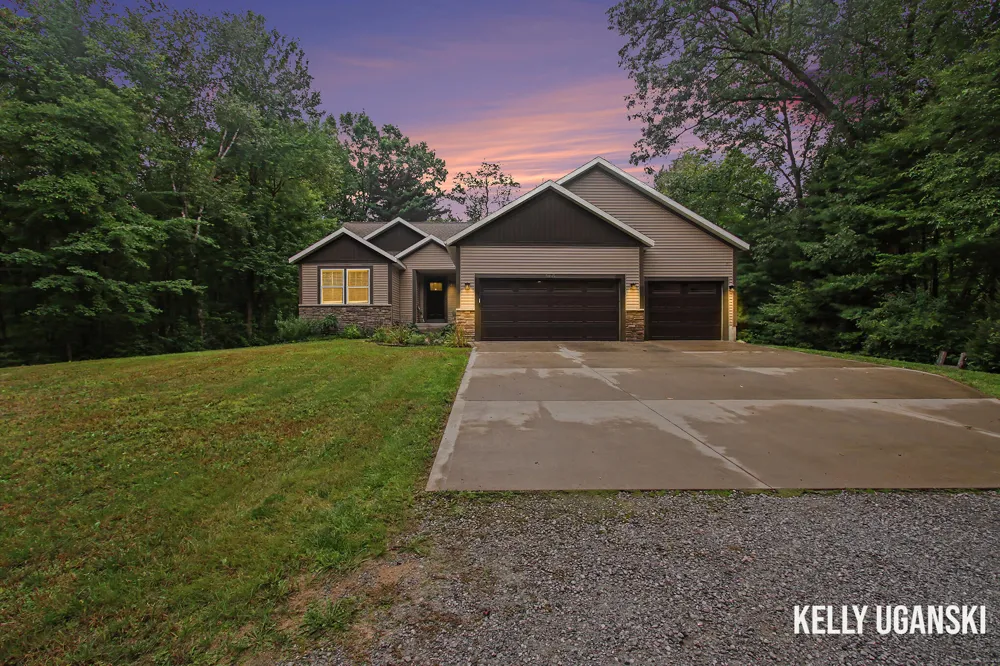 5445 Stringer Road Fruitport, MI 49415