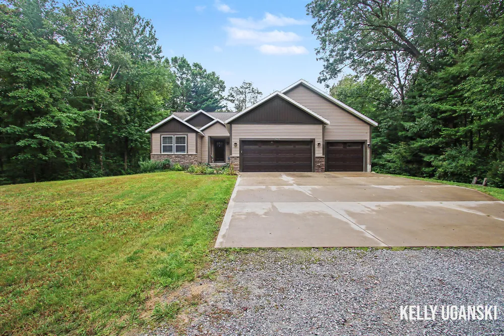 5445 Stringer Road Fruitport, MI 49415
