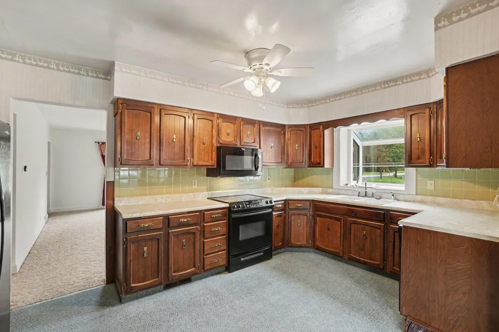 401 S Center Street Hartford, MI 49057